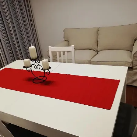 Davide & Mary Friendly House アパート